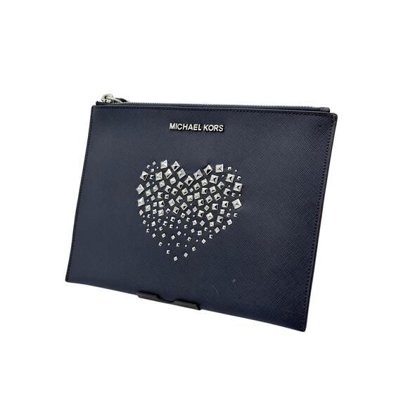 RETAIL $178 Michael MICHAEL KORS Extra Large Zip Clutch*Studded Hearts! BNWT - Picture 3 of 14